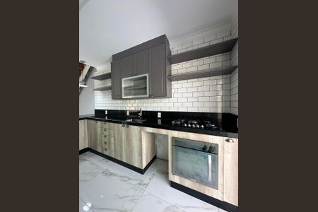 Casa à venda com 200m², 3 quartos e 2 vagasCozinha