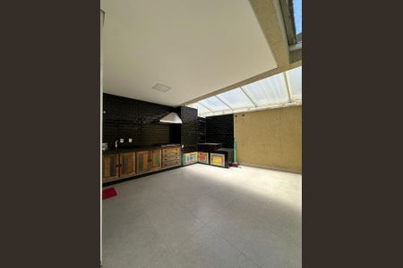 Casa à venda com 200m², 3 quartos e 2 vagasÁrea externa