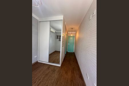 Casa à venda com 200m², 3 quartos e 2 vagasCorredor