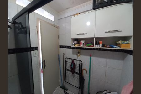 Banheiro de apartamento para alugar com 1 quarto, 40m² em Gonzaguinha, São Vicente