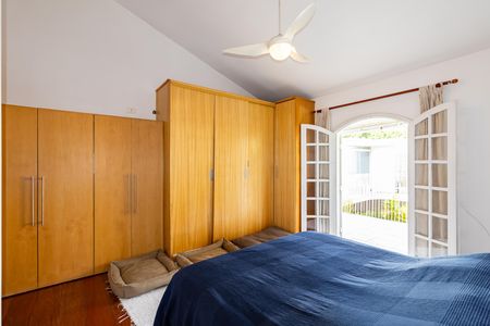 Casa à venda com 5 quartos, 389m² em Jardim Leonor, São Paulo