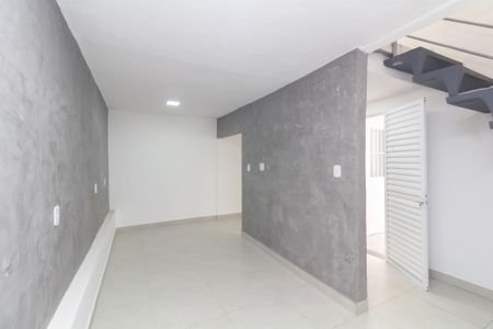 Sala de casa para alugar com 2 quartos, 75m² em Vila Carolina, São Paulo