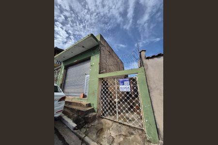 Casa para alugar com 75m², 2 quartos e sem vagaFachada