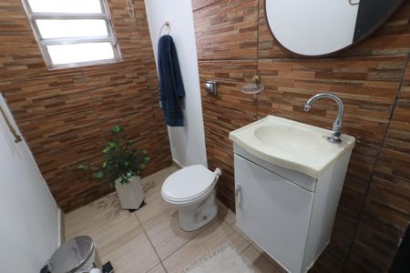 Casa à venda com 250m², 3 quartos e 2 vagasLavabo