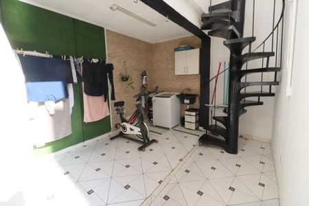 Casa à venda com 250m², 3 quartos e 2 vagasÁrea de Serviço