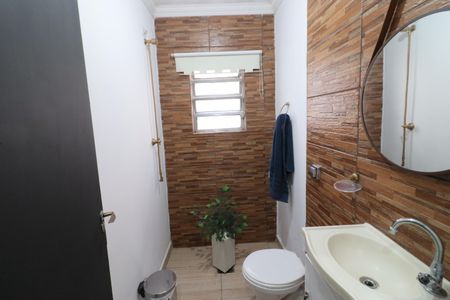 Casa à venda com 250m², 3 quartos e 2 vagasLavabo