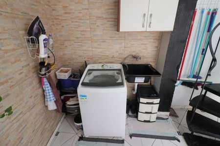 Casa à venda com 250m², 3 quartos e 2 vagasÁrea de Serviço