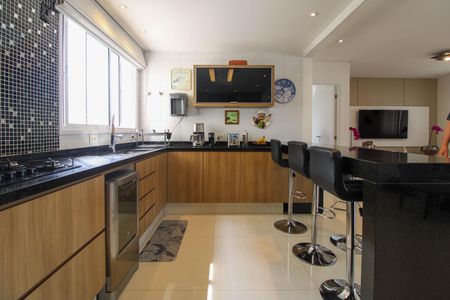 Apartamento à venda com 128m², 3 quartos e 2 vagasCozinha