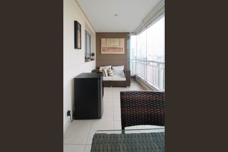 Apartamento à venda com 128m², 3 quartos e 2 vagasVaranda