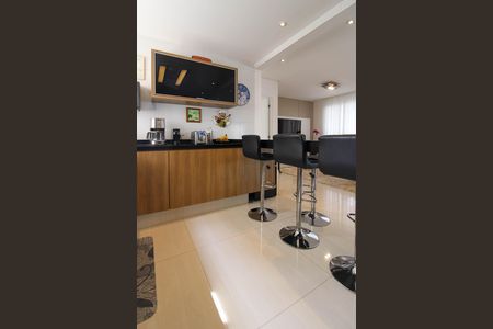 Apartamento à venda com 128m², 3 quartos e 2 vagasCozinha