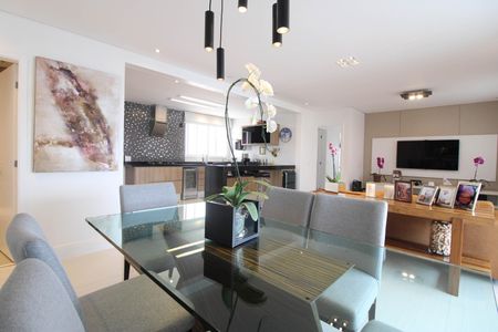 Apartamento à venda com 128m², 3 quartos e 2 vagasSala