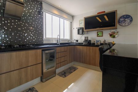 Apartamento à venda com 128m², 3 quartos e 2 vagasCozinha