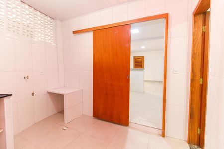 Casa para alugar com 75m², 2 quartos e sem vagaÁrea de Serviço