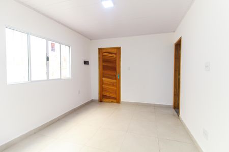 Sala de casa para alugar com 2 quartos, 75m² em Vila Carolina, São Paulo