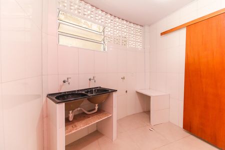 Casa para alugar com 75m², 2 quartos e sem vagaÁrea de Serviço