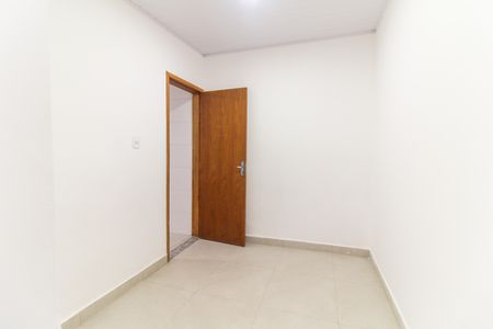 Quarto 2 de casa para alugar com 2 quartos, 75m² em Vila Carolina, São Paulo