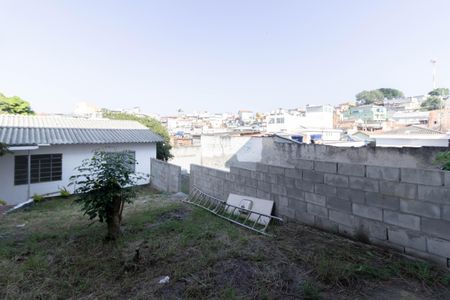 Casa para alugar com 55m², 2 quartos e sem vagaQuintal