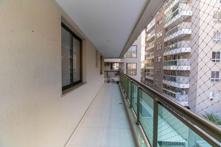 Apartamento à venda com 119m², 3 quartos e 2 vagasVaranda da Sala