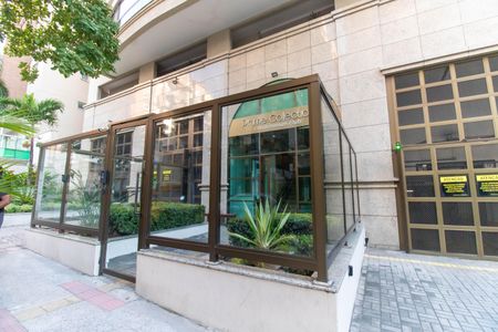 Apartamento à venda com 119m², 3 quartos e 2 vagasFachada