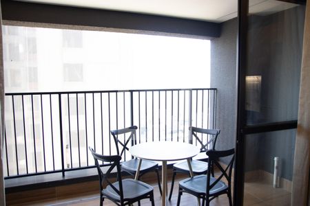 Apartamento para alugar com 75m², 2 quartos e 1 vagaSacada