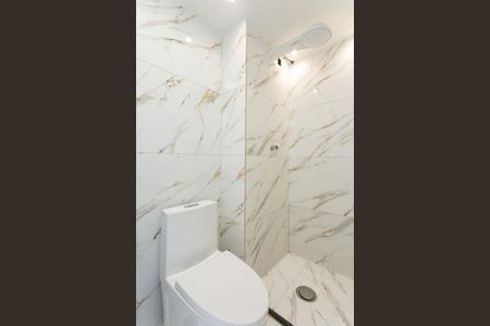 Apartamento para alugar com 33m², 2 quartos e sem vaga Apartamento para alugar com 33m², 2 quartos e sem vagaBanheiro