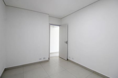Quarto  de casa para alugar com 1 quarto, 35m² em Jardim Ipe, São Paulo