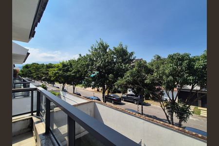Casa de condomínio para alugar com 150m², 4 quartos e 3 vagas