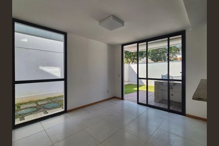 Casa de condomínio para alugar com 150m², 4 quartos e 3 vagas