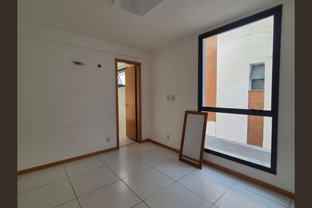 Casa de condomínio para alugar com 150m², 4 quartos e 3 vagas