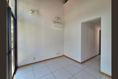 Casa de condomínio para alugar com 150m², 4 quartos e 3 vagas
