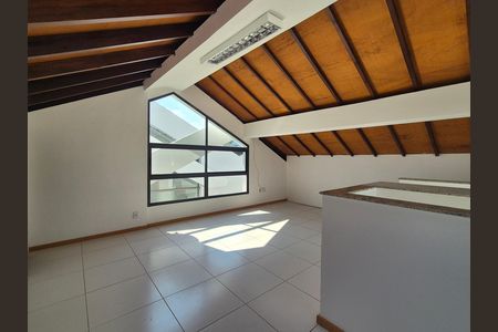 Casa de condomínio para alugar com 150m², 4 quartos e 3 vagas