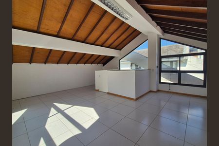 Casa de Condomínio para alugar com 4 quartos, 150m² em Recreio dos Bandeirantes, Rio de Janeiro