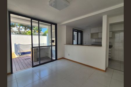 Casa de Condomínio para alugar com 4 quartos, 150m² em Recreio dos Bandeirantes, Rio de Janeiro