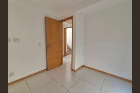 Casa de condomínio para alugar com 150m², 4 quartos e 3 vagas