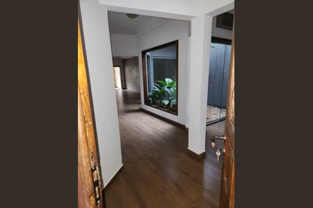 Casa para alugar com 220m², 4 quartos e 4 vagasQuarto