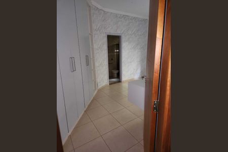 Casa para alugar com 220m², 4 quartos e 4 vagasQuarto