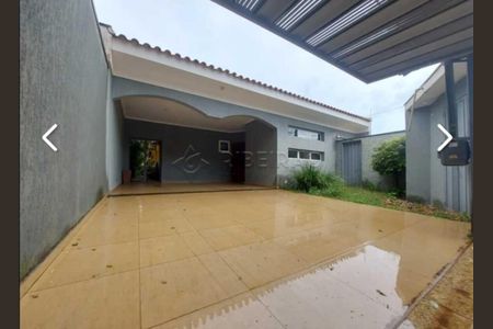 Casa para alugar com 220m², 4 quartos e 4 vagasÁrea externa