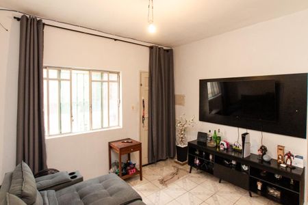 Casa à venda com 580m², 2 quartos e 12 vagasSala