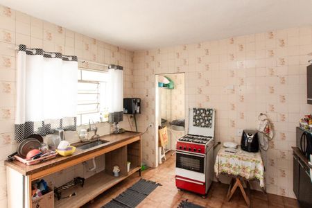 Casa à venda com 580m², 2 quartos e 12 vagasCozinha e Área de Serviço