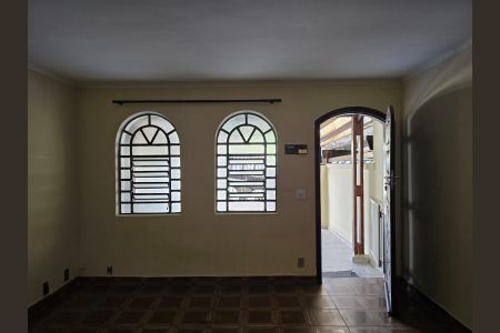 Casa para alugar com 84m², 2 quartos e 1 vagaSala 