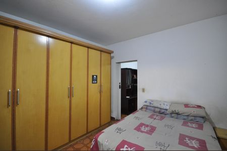 Casa à venda com 400m², 8 quartos e 4 vagasQuarto 5