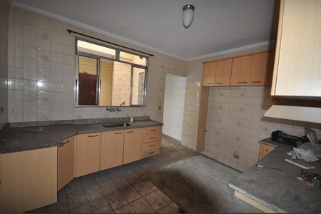 Casa à venda com 400m², 8 quartos e 4 vagasCozinha 2