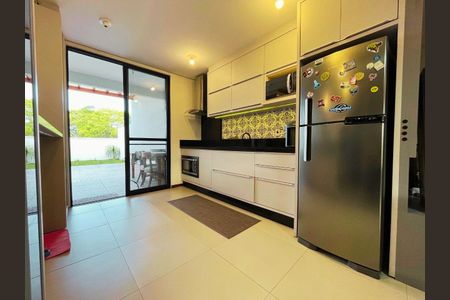 Cozinha de casa para alugar com 3 quartos, 103m² em Alto Ribeirão Leste, Florianópolis
