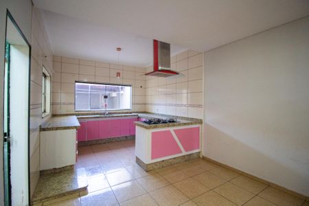 Casa para alugar com 190m², 3 quartos e 2 vagasCozinha