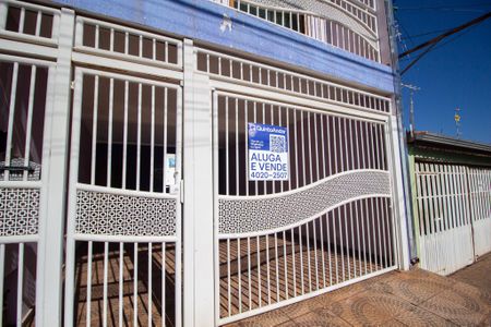 Casa para alugar com 190m², 3 quartos e 2 vagasFachada