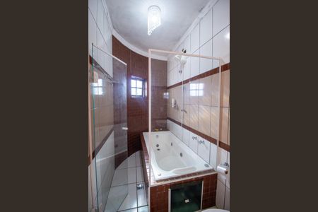 Casa para alugar com 190m², 3 quartos e 2 vagasBanheiro da Suíte