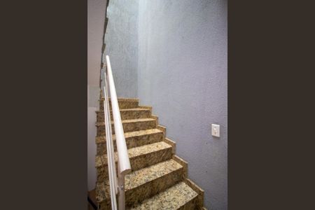 Casa para alugar com 190m², 3 quartos e 2 vagasEscada