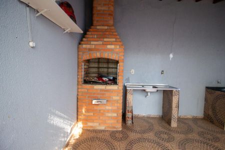 Casa para alugar com 190m², 3 quartos e 2 vagasQuintal
