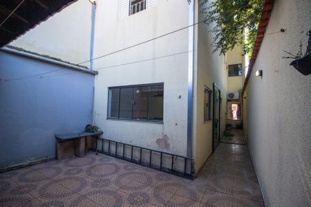 Casa para alugar com 190m², 3 quartos e 2 vagasQuintal