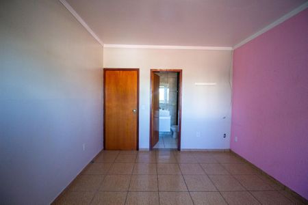 Casa para alugar com 190m², 3 quartos e 2 vagasSuíte 3